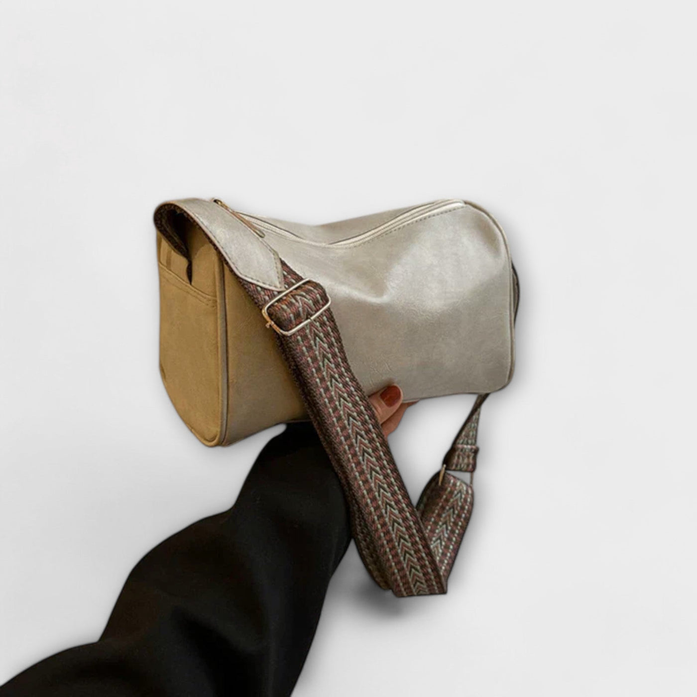 Maison Claire - Vintage Crossbody Bag