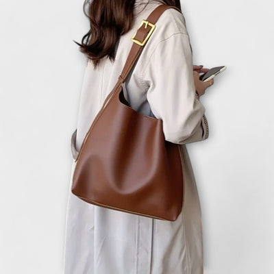 Maison Claire – Elegant Leather Shoulder Bag